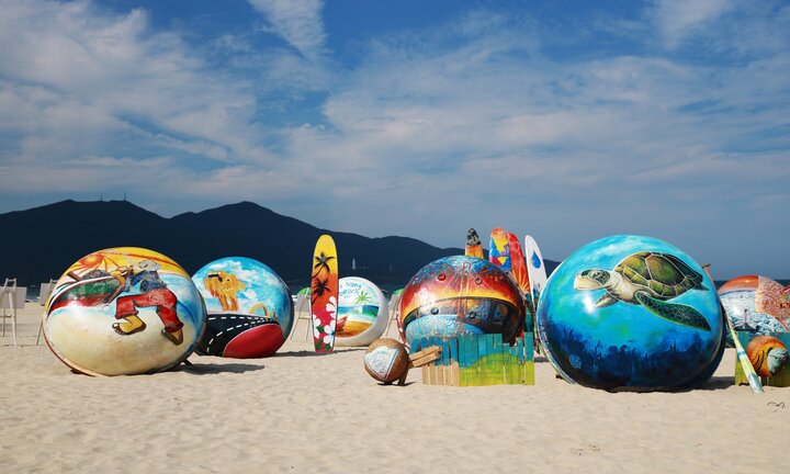 Ảnh: Mê mẩn nghệ thuật sắp đặt thuyền thúng bên bãi biển đẹp nhất hành tinh