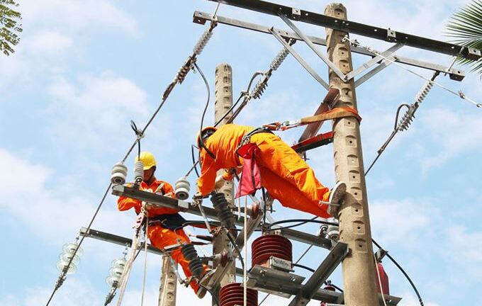 Sự thật cách tính phức tạp khiến hoá đơn tiền điện tăng gấp đôi