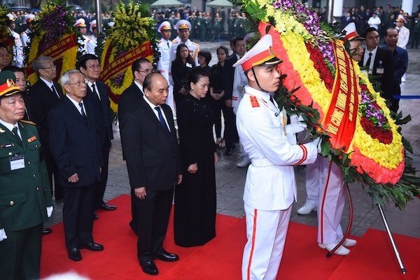 Video: Đoàn lãnh đạo Đảng, Nhà nước viếng Đại tướng Lê Đức Anh