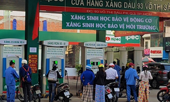 Đại lý bỏ xăng E5 để bán xăng khoáng
