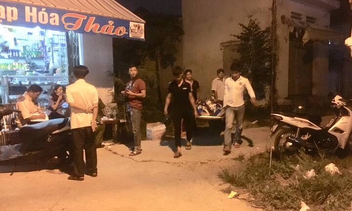 Thi thể người đàn ông bốc mùi trong căn nhà khóa trái ở Bình Dương