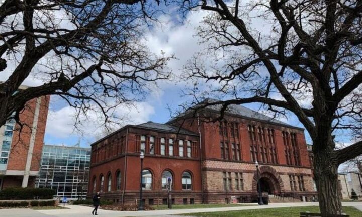 Rúng động vụ bác sỹ đại học lạm dụng tình dục 177 nam sinh viên