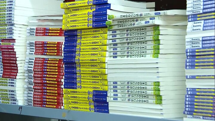 Video: Phát hiện kho sách nước ngoài lậu lớn nhất từ trước đến nay tại Hà Nội