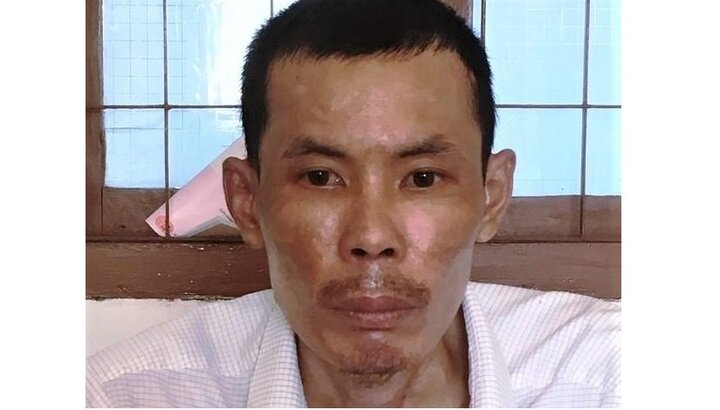 Vợ ngồi thêu tranh không nấu cơm bị chồng tẩm xăng đốt