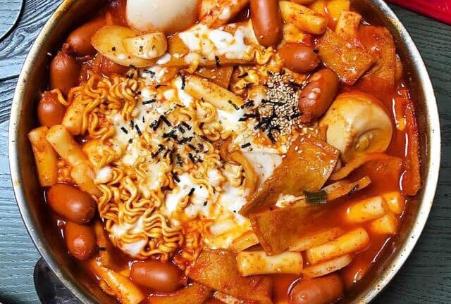 Lẩu hải sản Hàn Quốc siêu rẻ, tạo cơn sốt khắp 'chợ mạng'