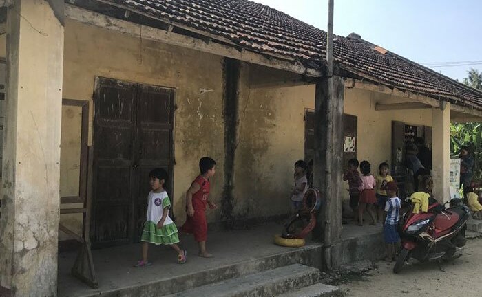 Trường cũ rệu rã chờ sập, Quảng Ngãi bố trí nơi học mới an toàn cho trẻ