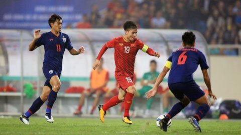 HLV Nguyễn Văn Sỹ: 'Bóng đá Việt Nam mới chỉ đuổi kịp chứ chưa vượt Thái Lan'
