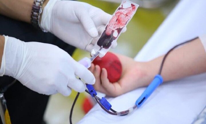 Mẹ chết do thiếu máu truyền, người đàn ông quyết hiến máu 100 lần