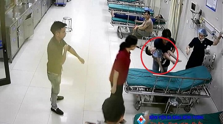 Video: Bé 5 tuổi ngưng tim, ngưng thở được cứu sống ngoạn mục ở Phú Thọ