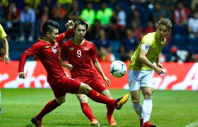 Video: Màn trình diễn của Quang Hải trước Thái Lan tại King's Cup