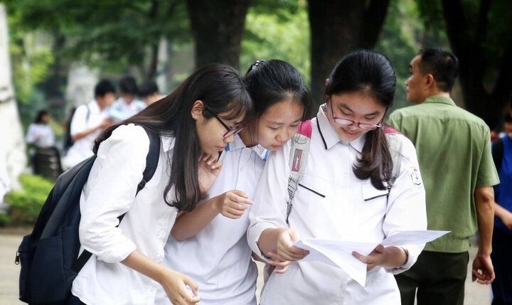 Thi tuyển sinh vào 10 tại TP.HCM: Câu in sai trong đề thi tiếng Anh chấp nhận đến 9 đáp án