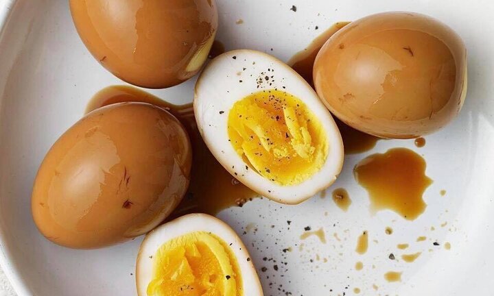 Bí ẩn trứng gà đắt gấp 20 lần trứng thường gây xôn xao khắp chợ