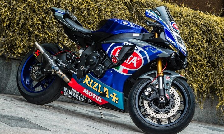Yamaha R1 độ phong cách xe đua tại Sài Gòn