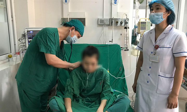 3 bệnh viện phối hợp cứu sống cô gái mắc bệnh lao chỉ còn 1/1000 hy vọng