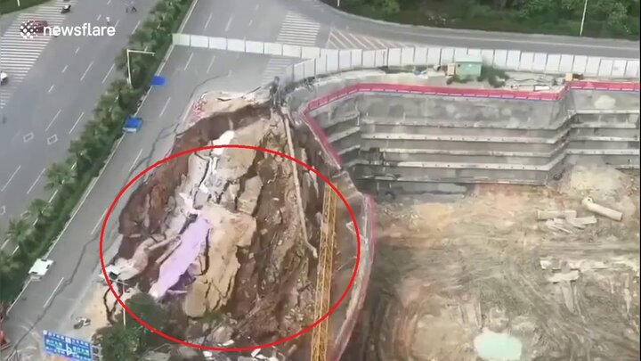 Clip: Đường nứt toác, đổ sụp như tận thế cạnh công trường xây dựng