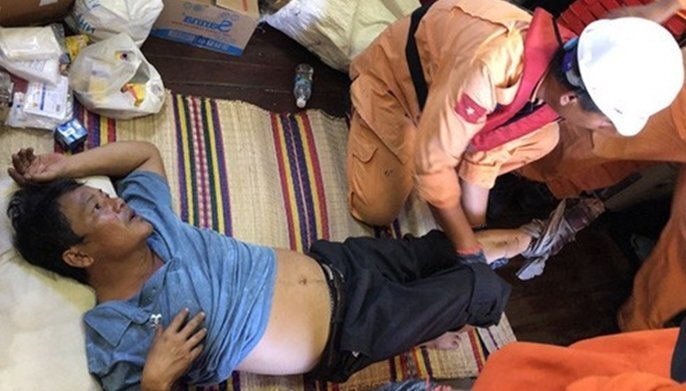 Điều tàu cứu nạn ra khơi cứu ngư dân Khánh Hòa bị tai nạn dập nát chân