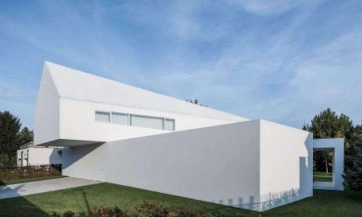 Ngôi nhà có thể thay đổi hình dạng để tránh nắng