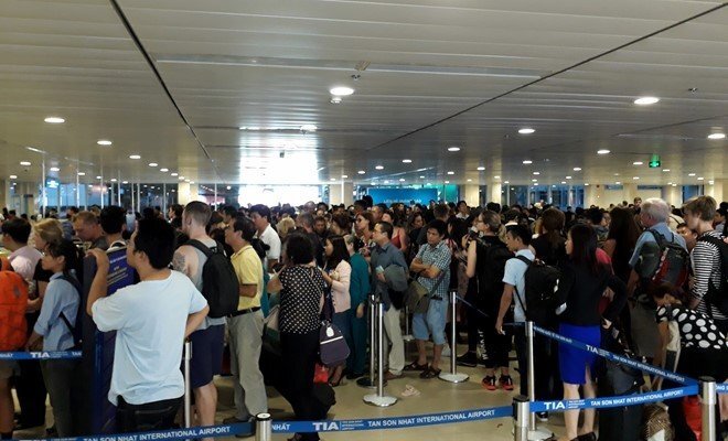 'Loa phường' ở sân bay Tân Sơn Nhất không còn, dân sợ lỡ chuyến