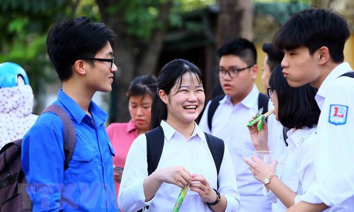 Thầy hiệu trưởng 'cute nhất quả đất' dặn dò thí sinh trước kỳ thi THPT Quốc gia 2019