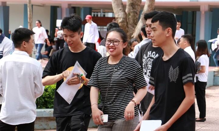 18 thí sinh bị đình chỉ trong ngày thi thứ 2 kỳ thi THPT Quốc gia 2019