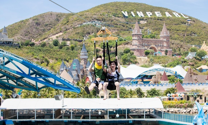 Khai trương đường trượt Zipline sở hữu 3 kỷ lục Việt Nam tại Vinpearl Nha Trang