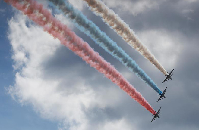 Video: Phi công Nga khoe kỹ năng tuyệt đỉnh trên các chiến cơ tối tân tại triển lãm quân sự 2019