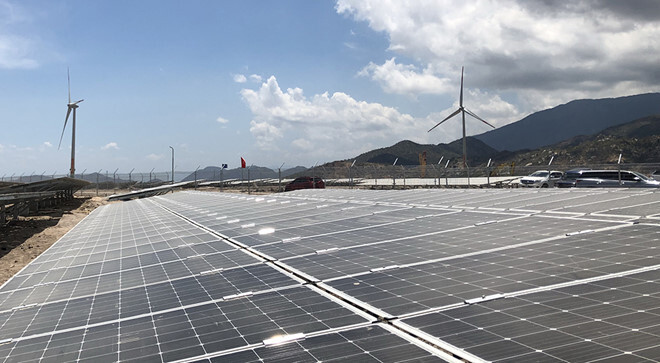 Điện gió, điện mặt trời quá tải: Bộ Công Thương nói gì?