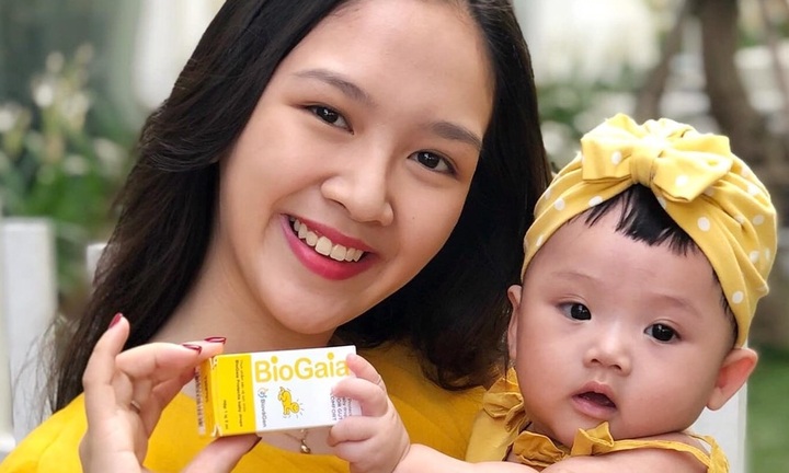 Mẹ trẻ Hà Anh 'Bánh đúc có xương' chăm con cực khéo nhờ luôn biết học hỏi