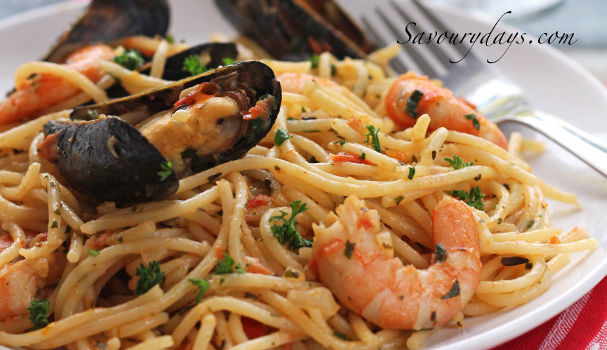 Để ngăn ngừa chứng đau nửa đầu, bạn cần tránh những thực phẩm sau