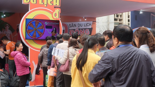 Hàng trăm người ở Vĩnh Long sập bẫy tour du lịch 0 đồng