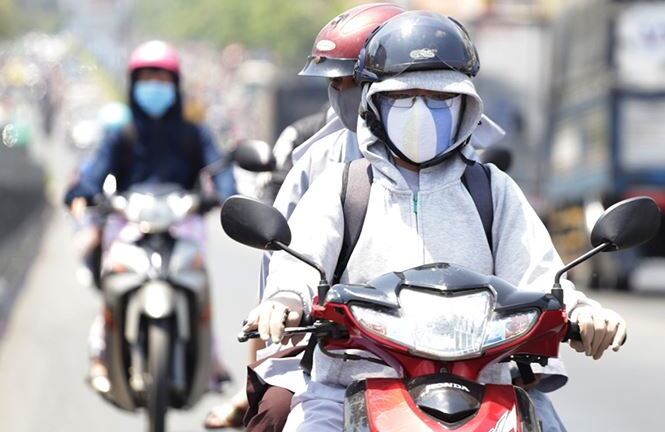 Miền Bắc và miền Trung nắng nóng gay gắt, gây tổn hại đến da