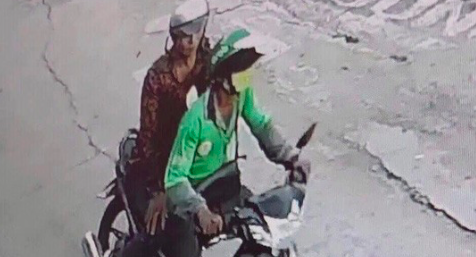 Tài xế GrabBike bị nam thanh niên cứa cổ, cướp xe máy ở TP.HCM