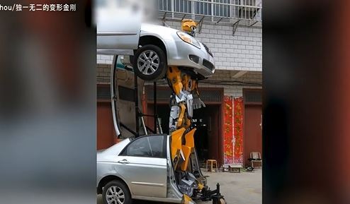 Video: Xe ô tô biến hình thành robot như trong phim Transformers