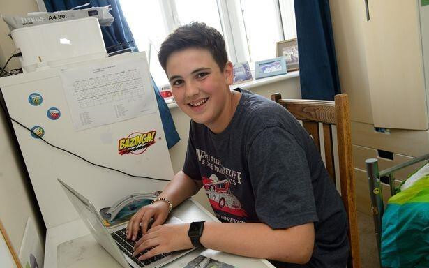 Thử trí thông minh của thần đồng có IQ cao hơn Einstein