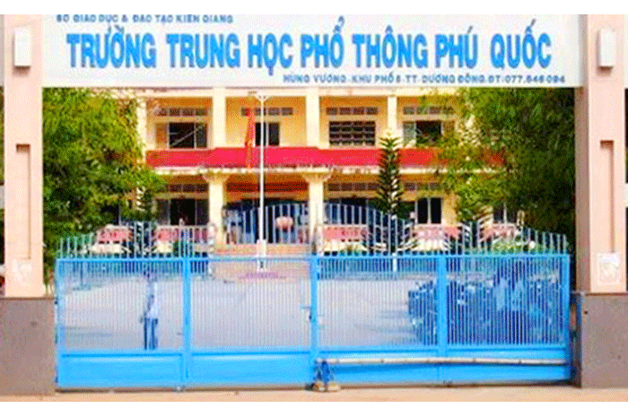 Con bị lưu ban, đăng Facebook xúc phạm hiệu trưởng, nữ giám đốc sẵn sàng nhận lỗi trước nhà trường