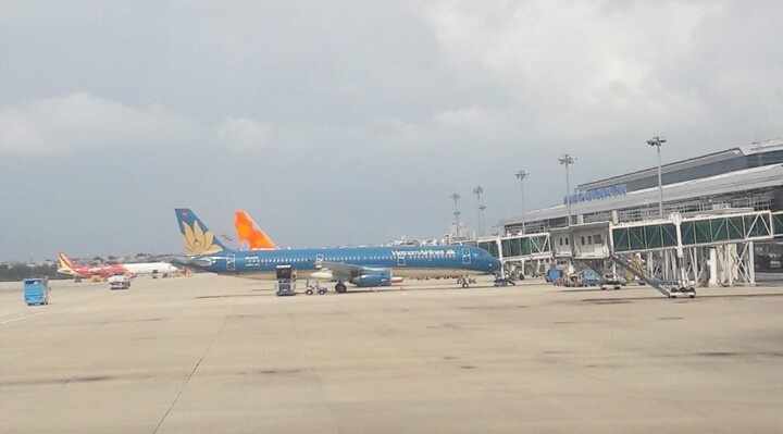 Sức khỏe nữ hành khách vỡ túi ngực trên máy bay giờ ra sao?