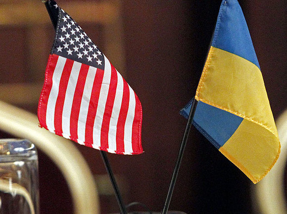 Ukraine bắt giữ tàu chở dầu Nga: Mỹ khen hay