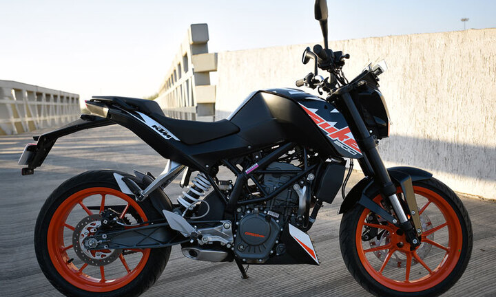 Chi tiết KTM 200 Duke giá 79,9 triệu đồng, cạnh tranh với Yamaha YZF-R15