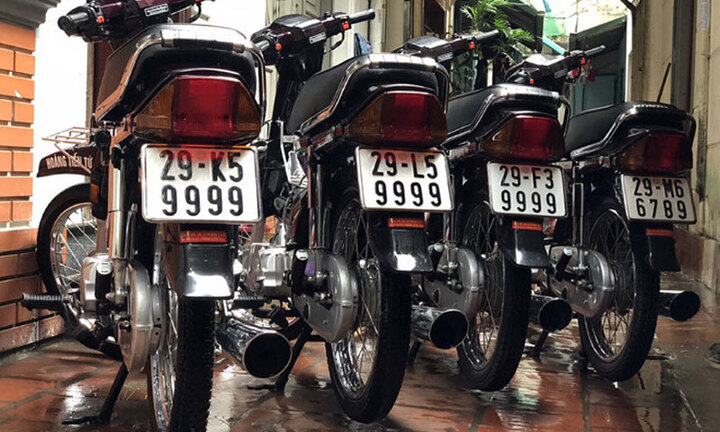 Ngắm dàn Honda Dream sở hữu ‘siêu biển số’