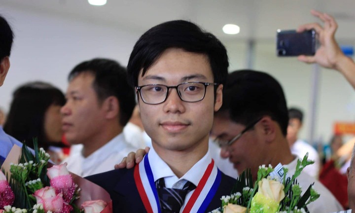 10x trường Ams 'học giỏi, chơi giỏi' đạt điểm tuyệt đối Olympic Hóa học quốc tế