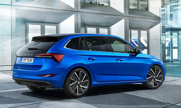 Xe hatchback gần 500 triệu đồng khiến Mazda 3 phải dè chừng