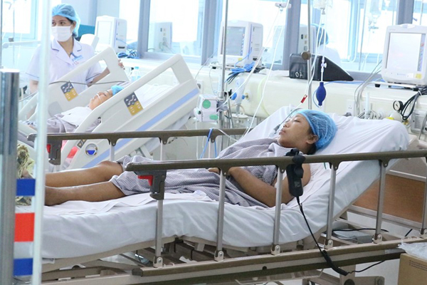 Sự cố chạy thận ở Nghệ An: Nguyên nhân ban đầu do sốc nhiễm khuẩn