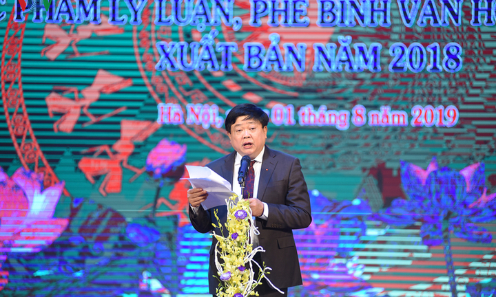 Tặng thưởng 15 tác phẩm lý luận, phê bình văn học, nghệ thuật