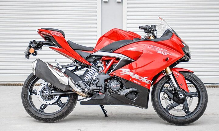 Sportbike 312,2cc, phanh ABS, giá gần 77 triệu đồng