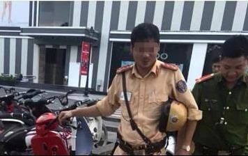 Xúc phạm cảnh sát giao thông trên Facebook, cô gái bị phạt 15 triệu đồng