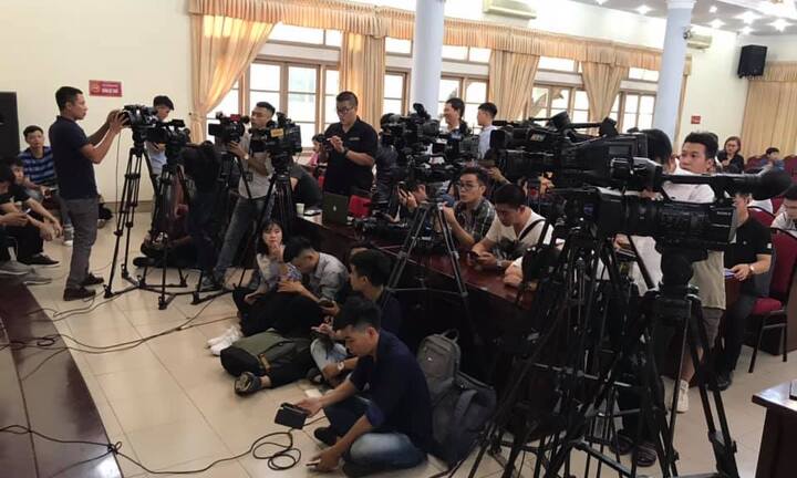 TRỰC TIẾP: Họp báo vụ bé 6 tuổi chết thương tâm vì bị bỏ quên trên xe ô tô