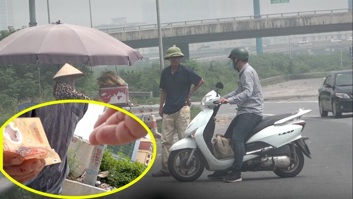 Video: Côn đồ dàn cảnh 'dọa CSGT', trấn lột tiền người vi phạm ở Hà Nội