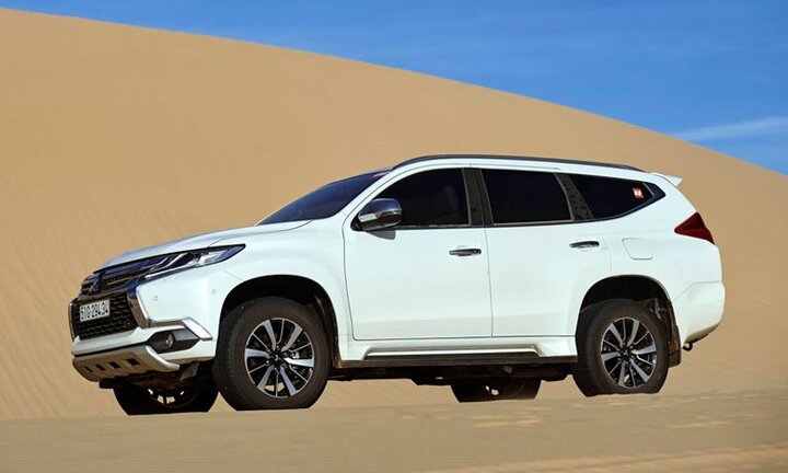 Tháng Ngâu, Mitsubishi Pajero Sport giảm giá hơn 90 triệu đồng