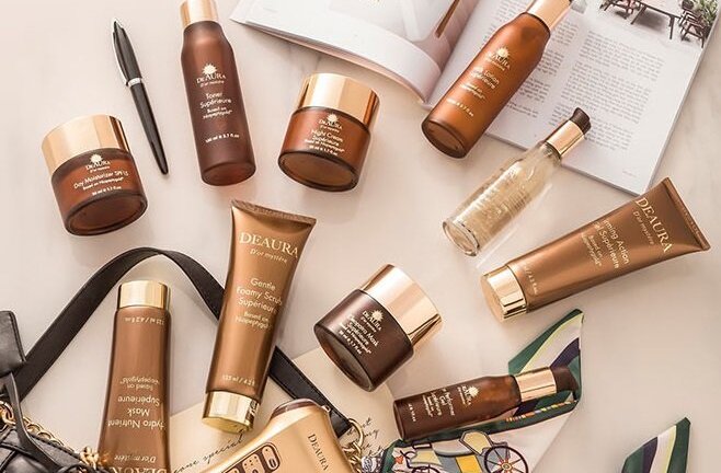 Phụ nữ viết 'bản tuyên ngôn' của cuộc đời mình trên làn da họ