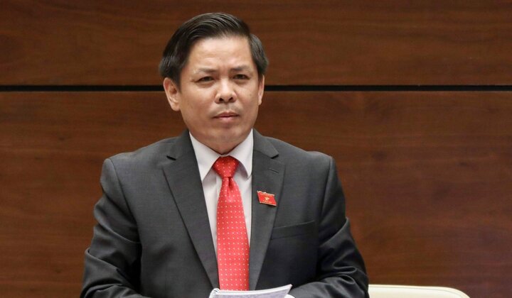 ĐBQH đề xuất Chủ tịch tỉnh đi xe máy, Bộ trưởng đi xe buýt đi làm